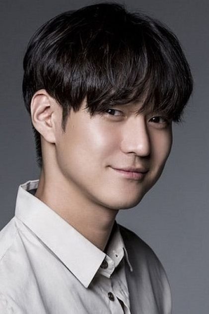 コ・ギョンピョ (고경표)のプロフィール画像